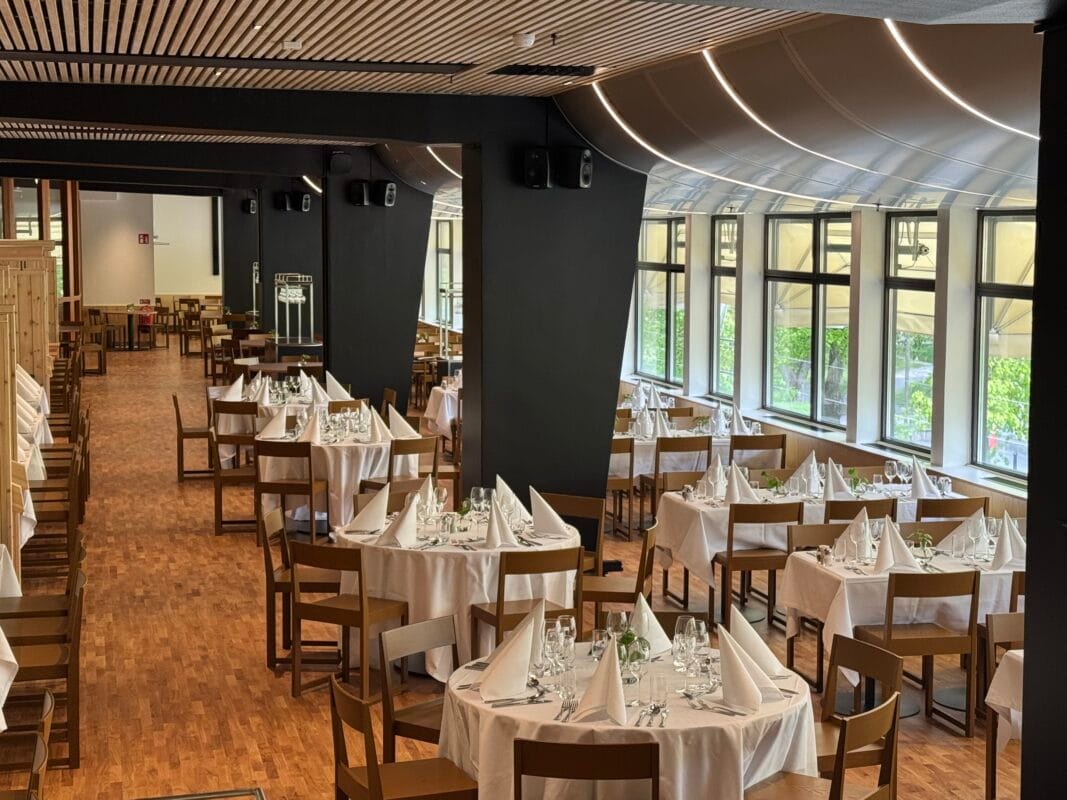 Restaurant House of people
