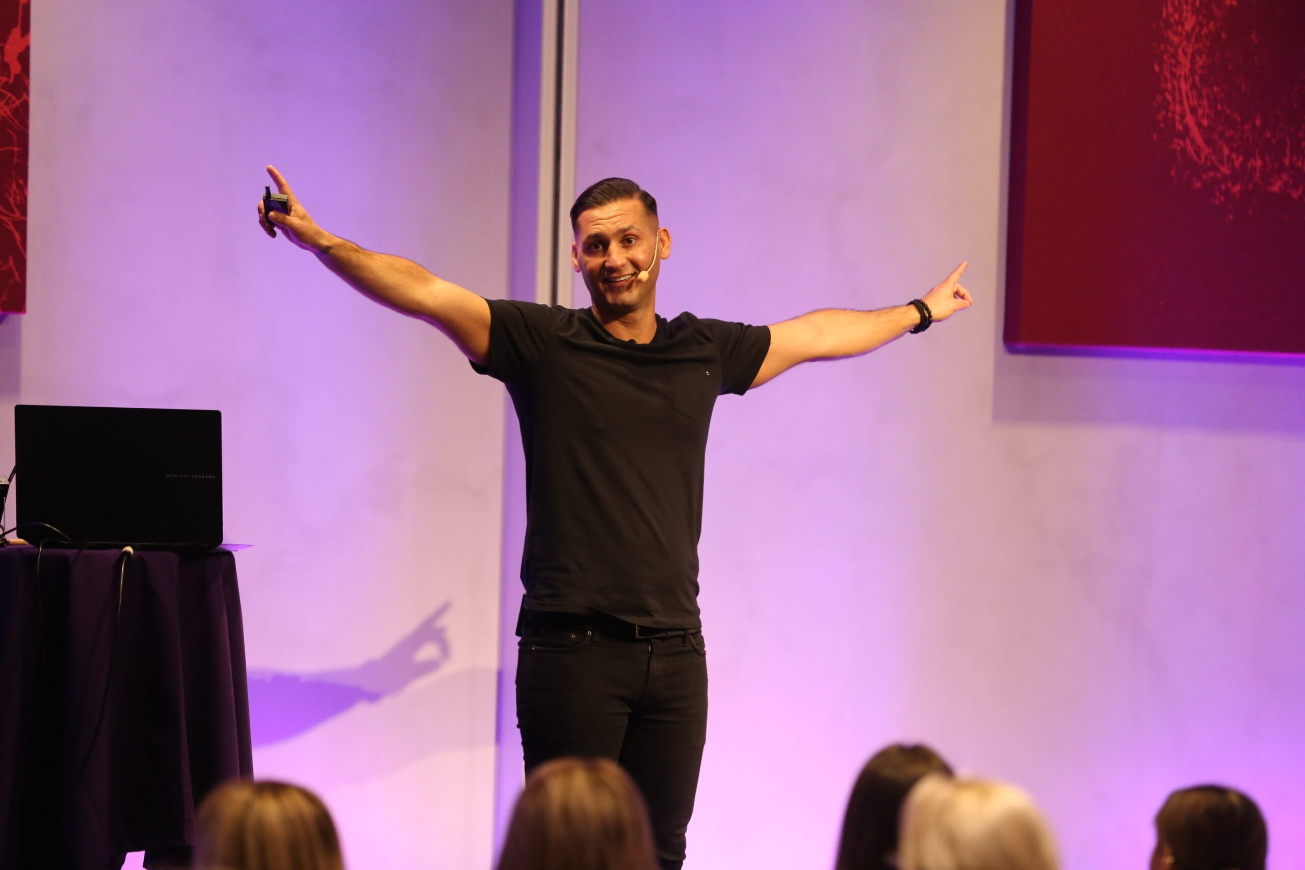 Daniel Donlind Kontakt och bokning